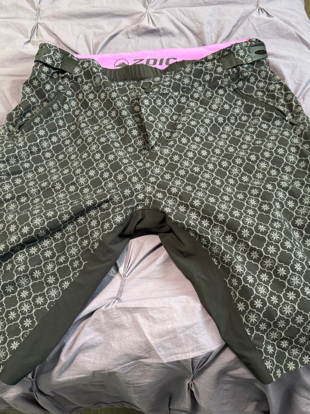 Women’s Black Floral-Print Bike Shorts